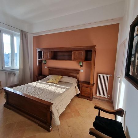 I Tre Merli Mortara Buitenkant foto